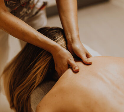 Massage dans la Tiny Spa