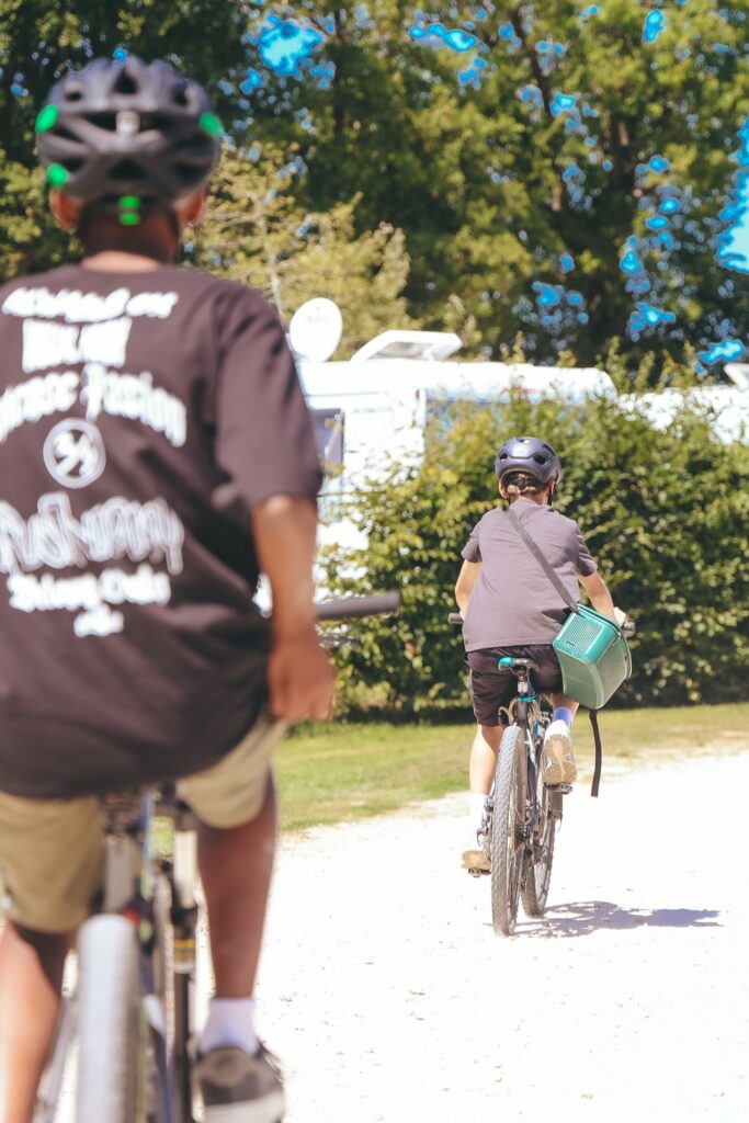 Balade en vélo famille au Camping du Moulin de Cantizac